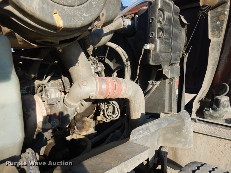 image for item JQ9308 2004 International 5500i  ready mix truck