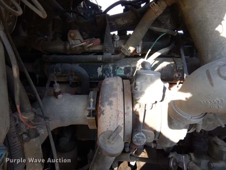 image for item JQ9308 2004 International 5500i  ready mix truck