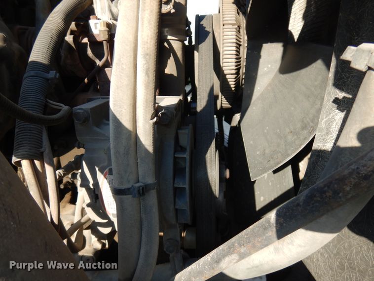 image for item JQ9308 2004 International 5500i  ready mix truck