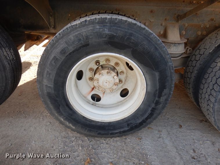 image for item JQ9308 2004 International 5500i  ready mix truck