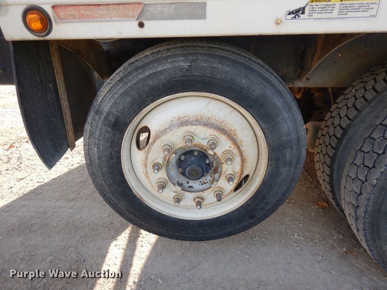 image for item JQ9308 2004 International 5500i  ready mix truck