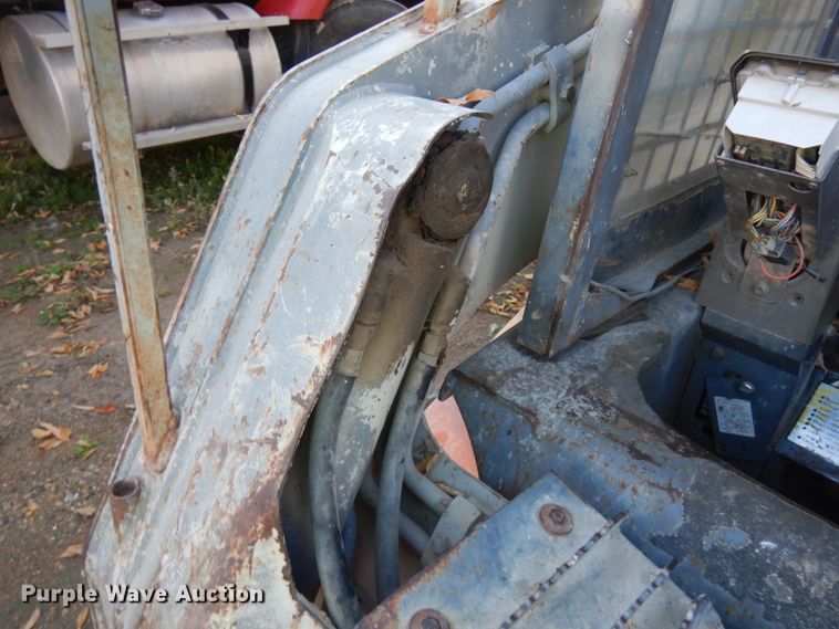 image for item JQ9310 Takeuchi TL130  tracked skid steer loader