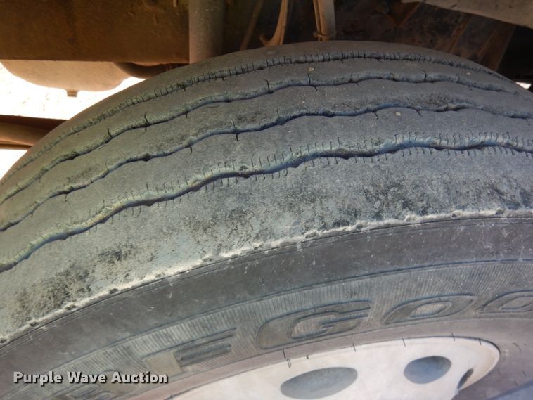 image for item JQ9311 2006 Mack CXN613  semi truck