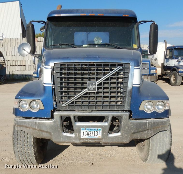 image for item JQ9312 2002 Volvo VHD  ready mix truck