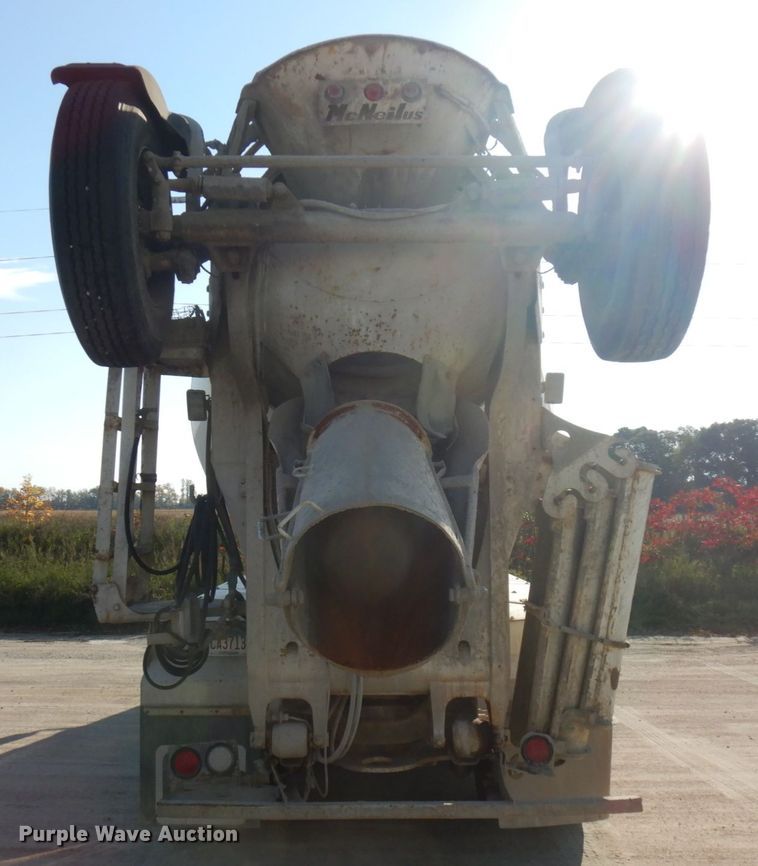 image for item JQ9312 2002 Volvo VHD  ready mix truck