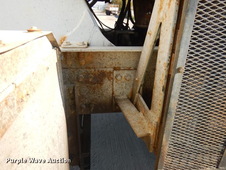 image for item JQ9312 2002 Volvo VHD  ready mix truck