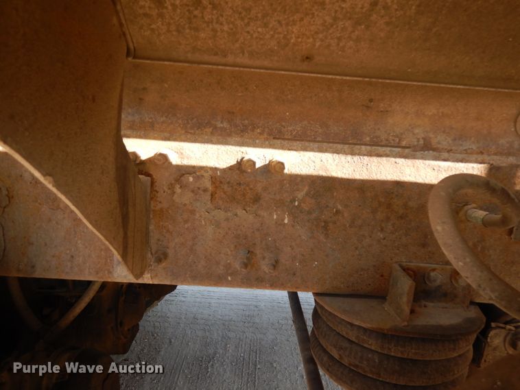 image for item JQ9312 2002 Volvo VHD  ready mix truck