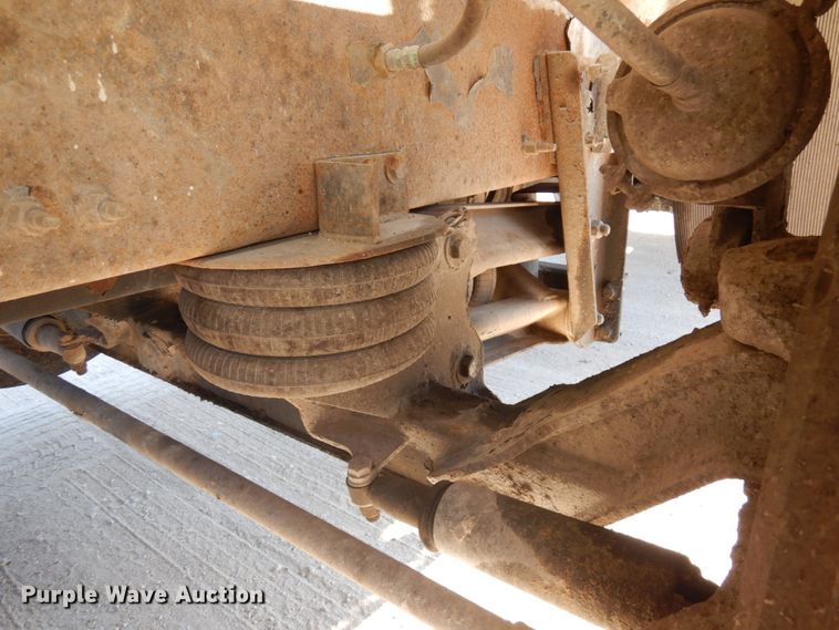 image for item JQ9312 2002 Volvo VHD  ready mix truck