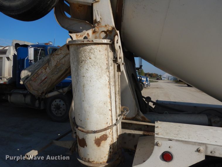 image for item JQ9312 2002 Volvo VHD  ready mix truck