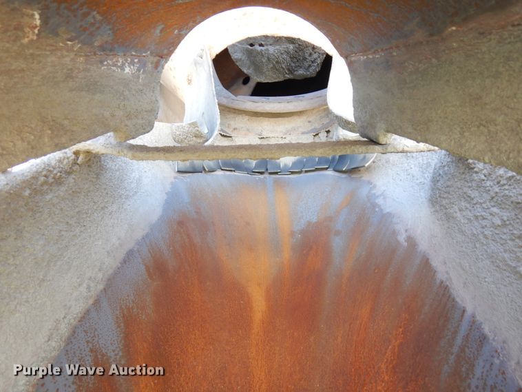 image for item JQ9312 2002 Volvo VHD  ready mix truck