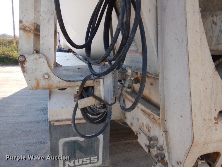 image for item JQ9312 2002 Volvo VHD  ready mix truck