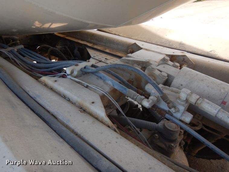 image for item JQ9312 2002 Volvo VHD  ready mix truck