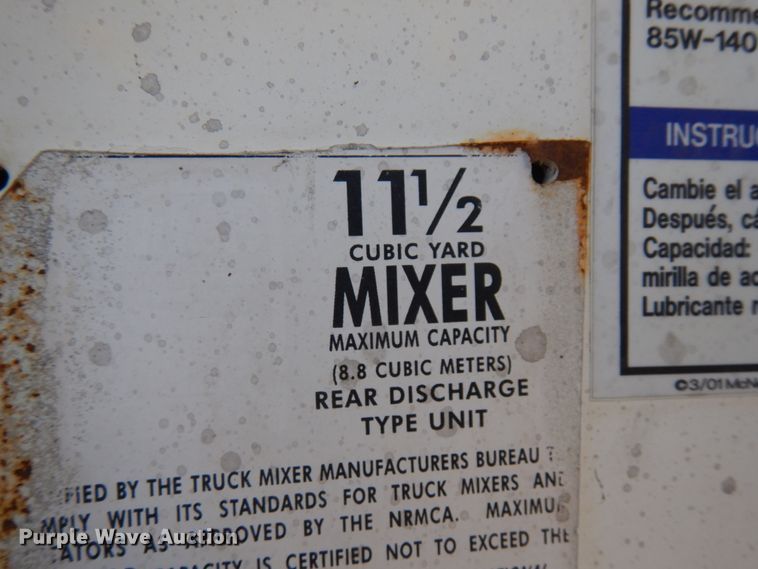 image for item JQ9312 2002 Volvo VHD  ready mix truck