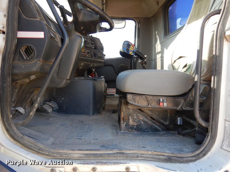 image for item JQ9312 2002 Volvo VHD  ready mix truck