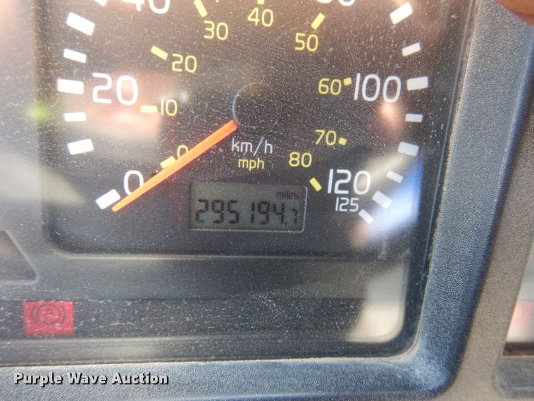 image for item JQ9312 2002 Volvo VHD  ready mix truck