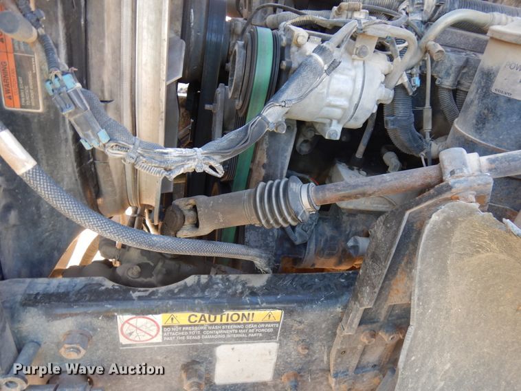 image for item JQ9312 2002 Volvo VHD  ready mix truck