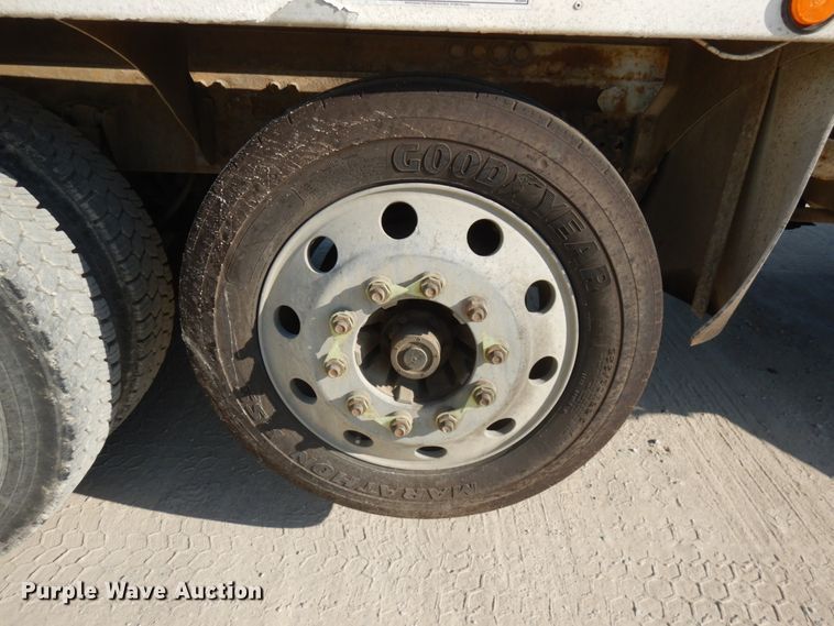 image for item JQ9312 2002 Volvo VHD  ready mix truck