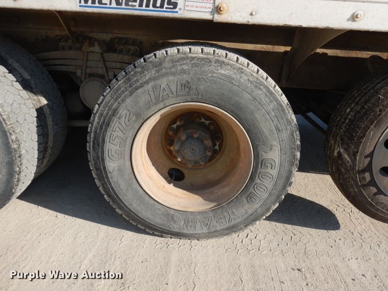 image for item JQ9312 2002 Volvo VHD  ready mix truck