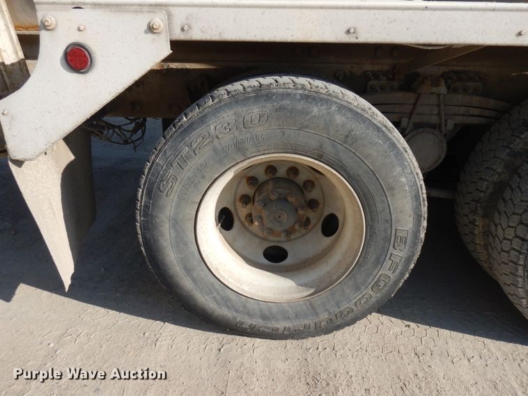 image for item JQ9312 2002 Volvo VHD  ready mix truck