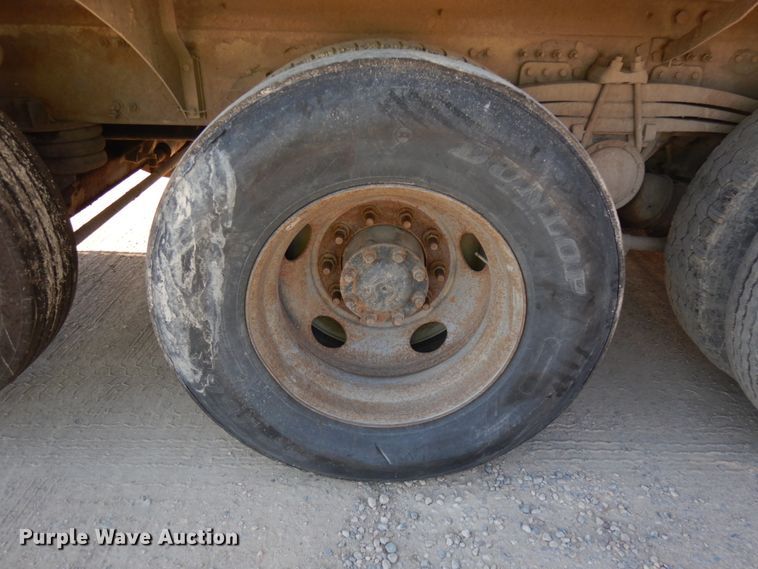 image for item JQ9312 2002 Volvo VHD  ready mix truck