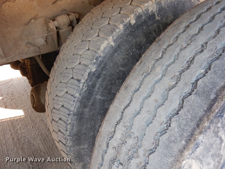 image for item JQ9312 2002 Volvo VHD  ready mix truck