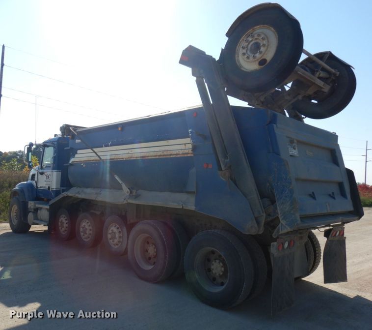 image for item JQ9314 2003 Mack CV513  dump truck