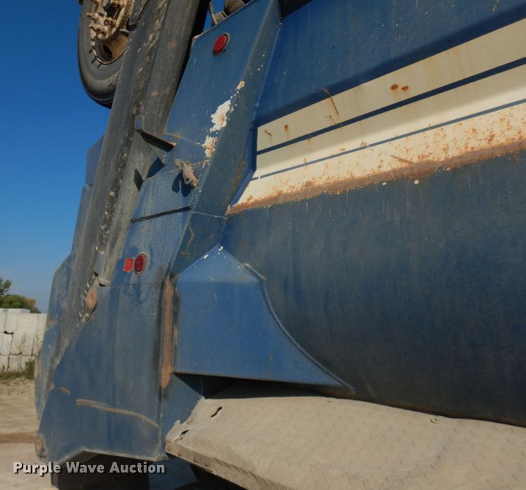 image for item JQ9314 2003 Mack CV513  dump truck