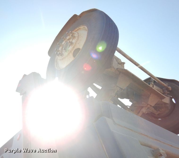 image for item JQ9314 2003 Mack CV513  dump truck