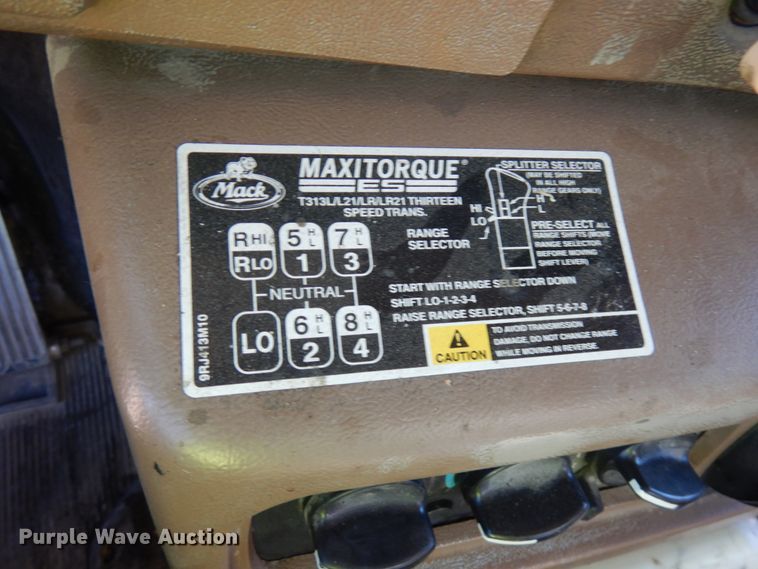 image for item JQ9314 2003 Mack CV513  dump truck