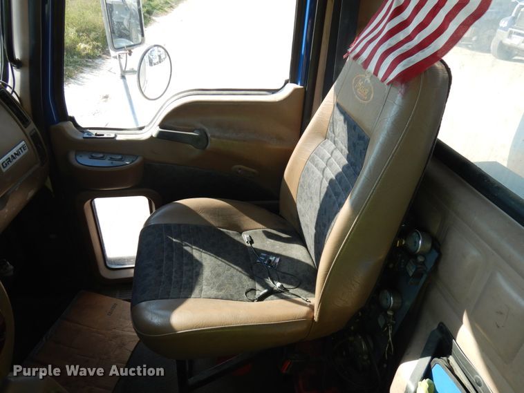 image for item JQ9314 2003 Mack CV513  dump truck