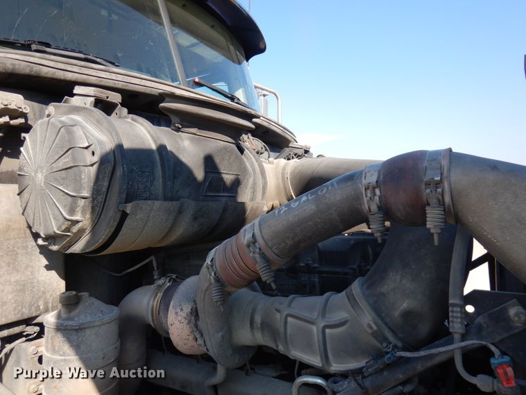 image for item JQ9314 2003 Mack CV513  dump truck