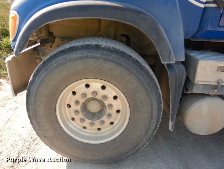 image for item JQ9314 2003 Mack CV513  dump truck