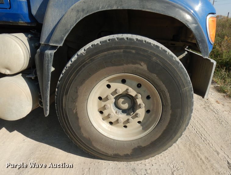 image for item JQ9314 2003 Mack CV513  dump truck