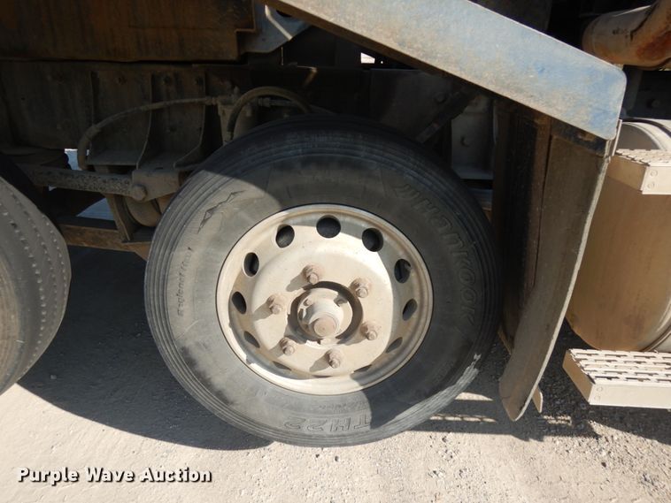 image for item JQ9314 2003 Mack CV513  dump truck