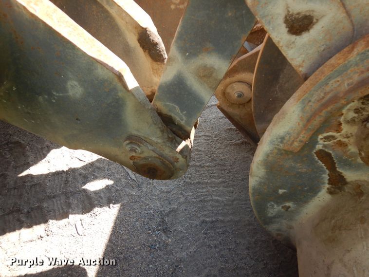 image for item JQ9317 2005 Volvo L150E  wheel loader