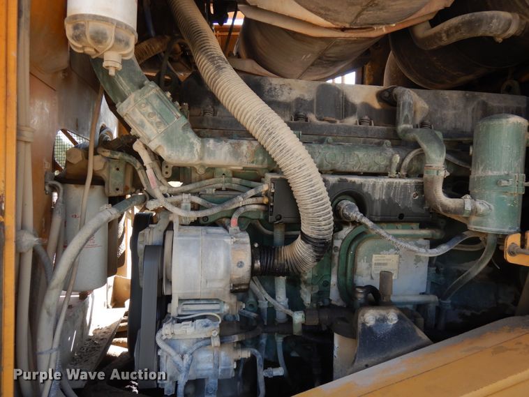 image for item JQ9317 2005 Volvo L150E  wheel loader