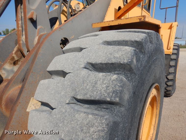 image for item JQ9317 2005 Volvo L150E  wheel loader