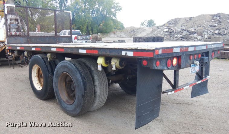 image for item JQ9320 1987 Ward  flatbed trailer