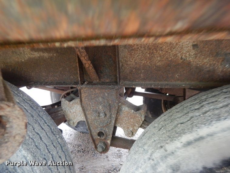 image for item JQ9320 1987 Ward  flatbed trailer