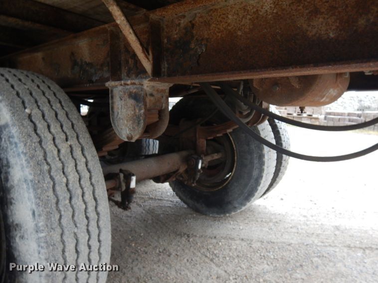 image for item JQ9320 1987 Ward  flatbed trailer