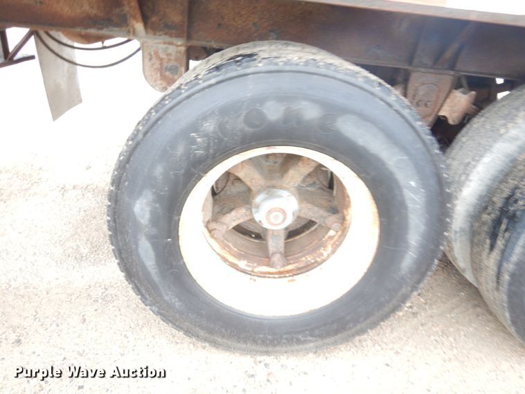 image for item JQ9320 1987 Ward  flatbed trailer