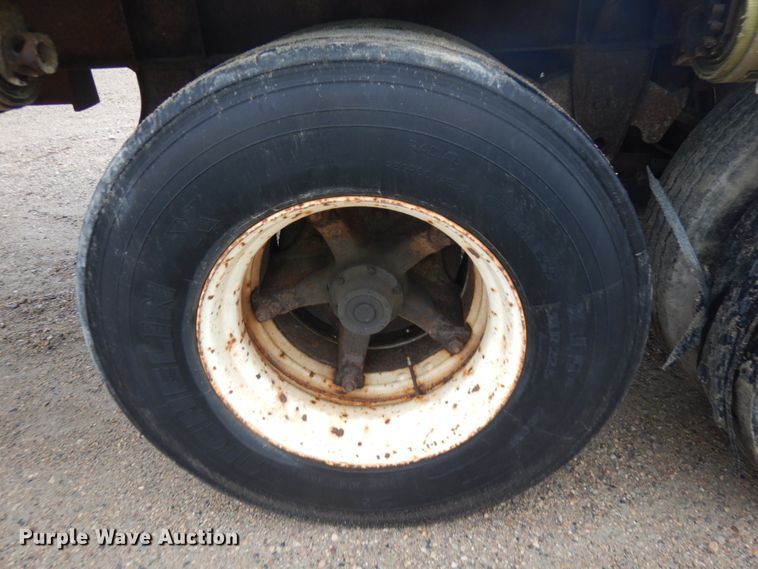 image for item JQ9320 1987 Ward  flatbed trailer