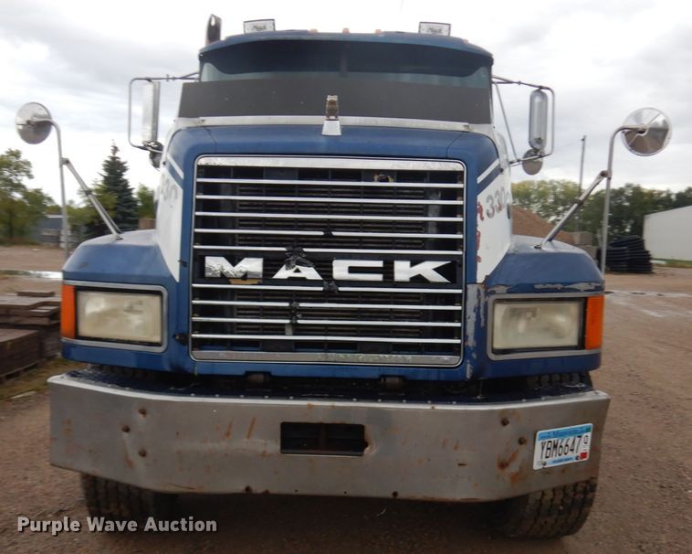 image for item JQ9321 1996 Mack CL713  crane truck
