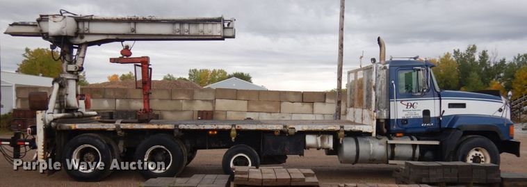 image for item JQ9321 1996 Mack CL713  crane truck