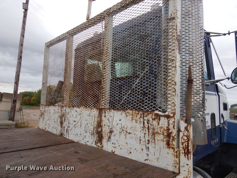 image for item JQ9321 1996 Mack CL713  crane truck