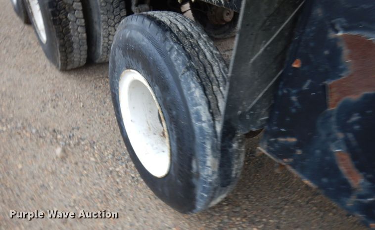 image for item JQ9321 1996 Mack CL713  crane truck