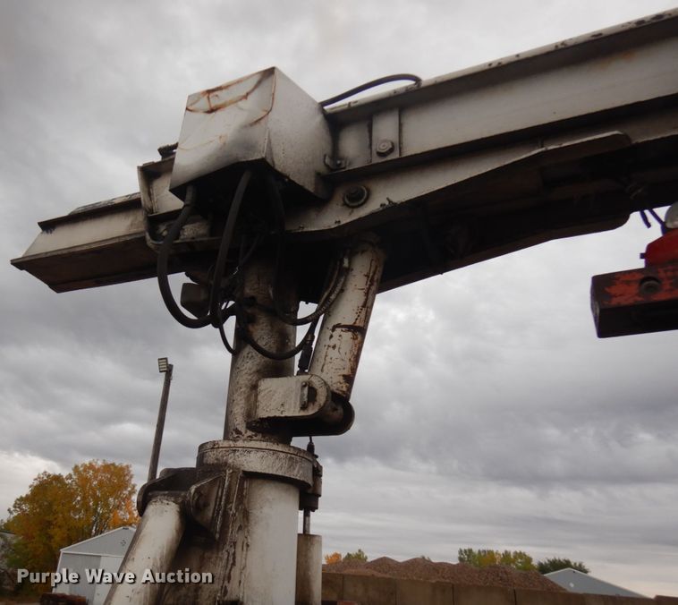 image for item JQ9321 1996 Mack CL713  crane truck