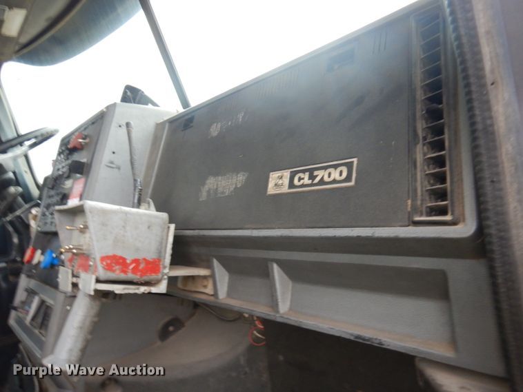 image for item JQ9321 1996 Mack CL713  crane truck