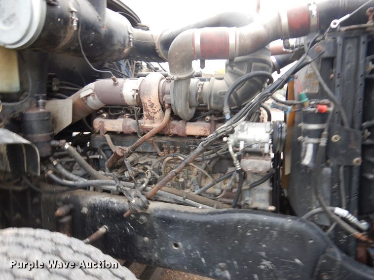 image for item JQ9321 1996 Mack CL713  crane truck