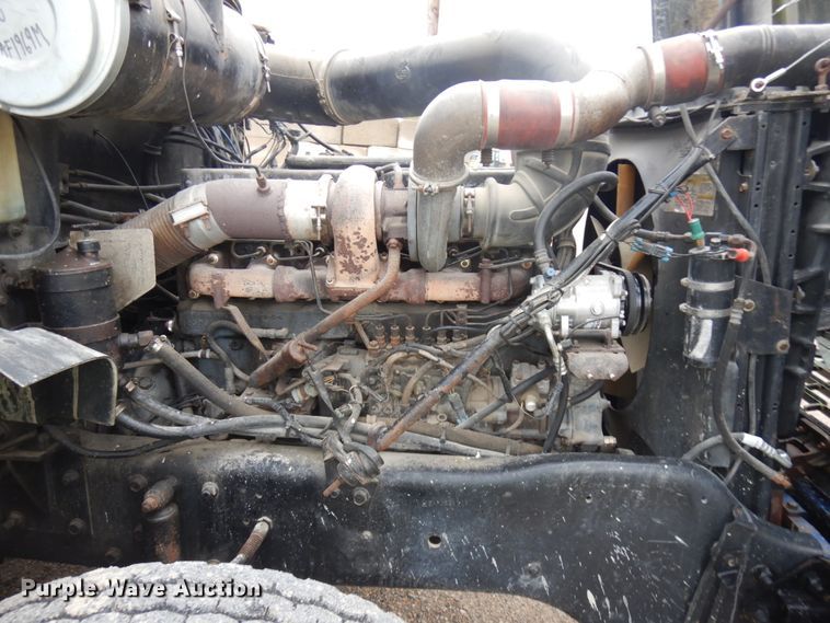 image for item JQ9321 1996 Mack CL713  crane truck